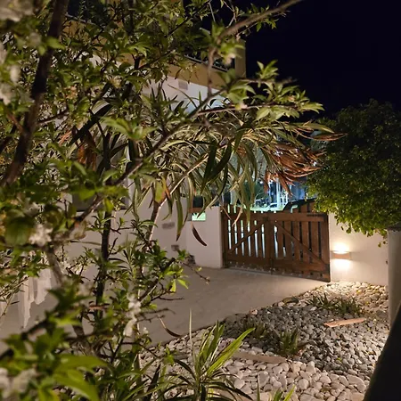 The Garden House Tínos